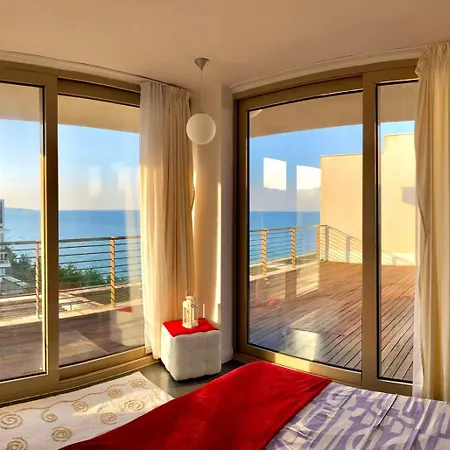 Sea View Penthouse オブゾー