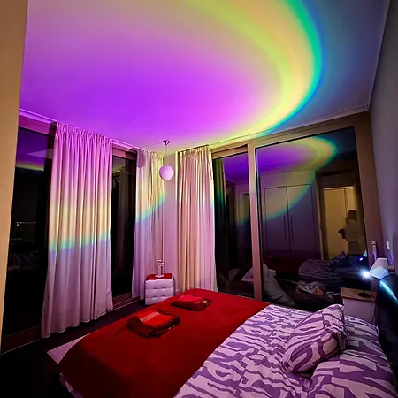 Sea View Penthouse アパート