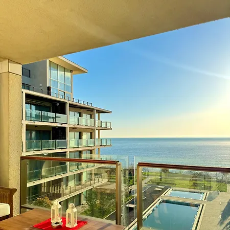Sea View Penthouse アパート オブゾー